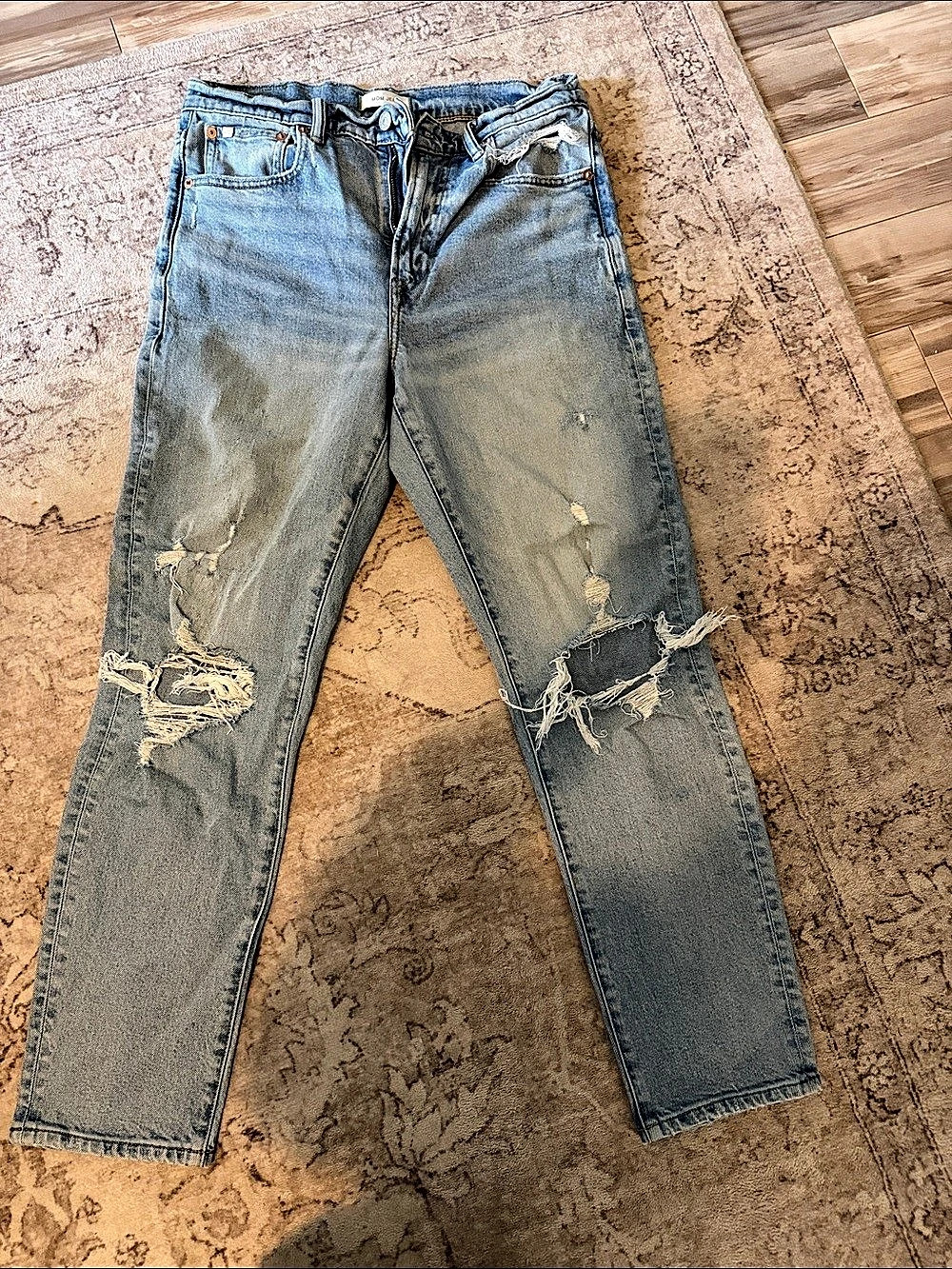 MOM JEAN Distressed American eagle Jeans in Blue Size 6